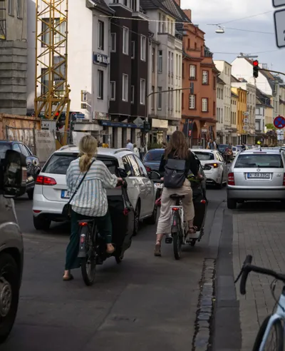 Your Local Knowledge Powers Navelo - Cyclists using the app